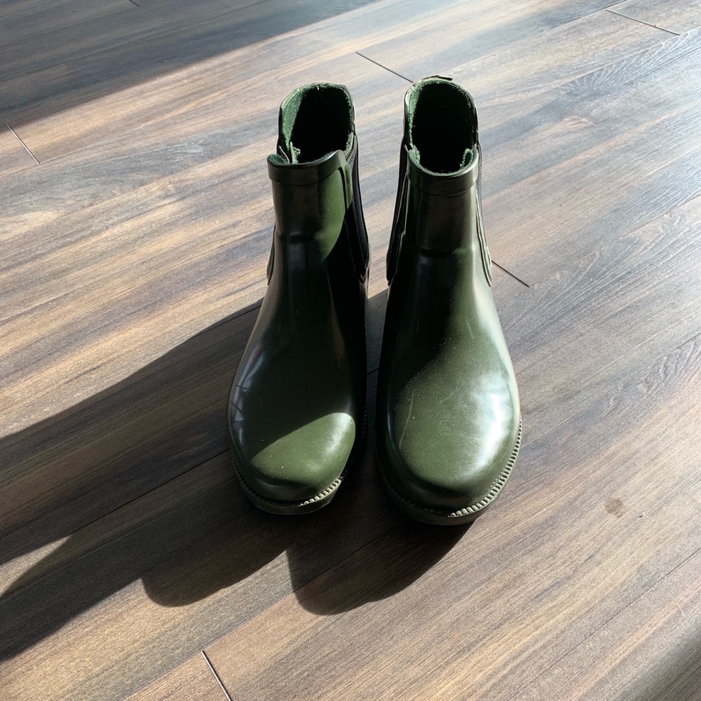 Rain boots